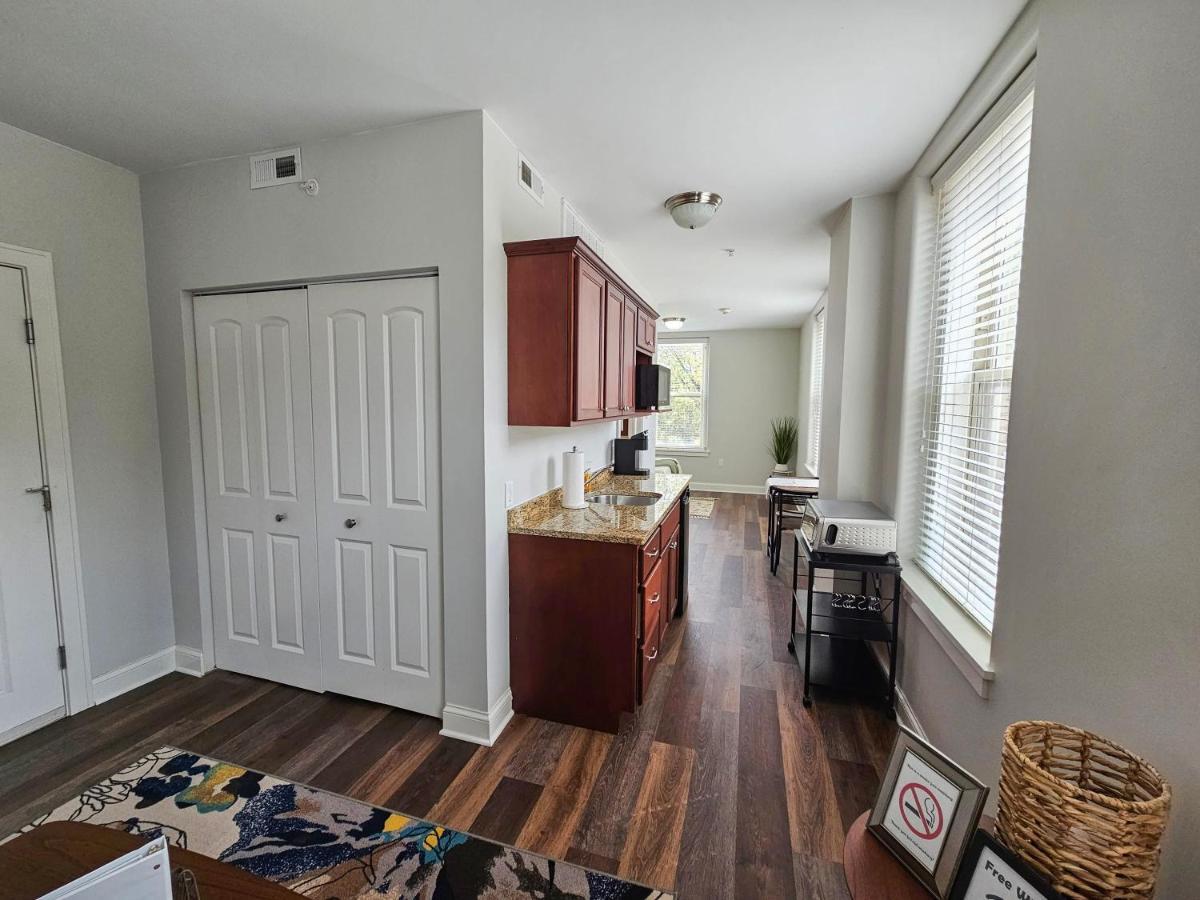 Gorgeous And Spacious Studio At The Historic Inman - 200 شامبين المظهر الخارجي الصورة